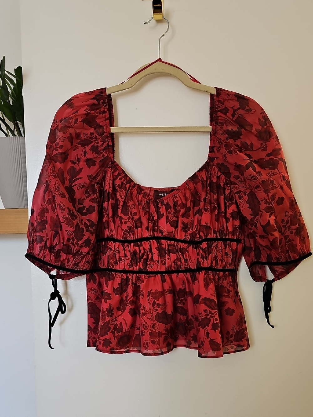 Red Floral Puff-Sleeve Peasant Top